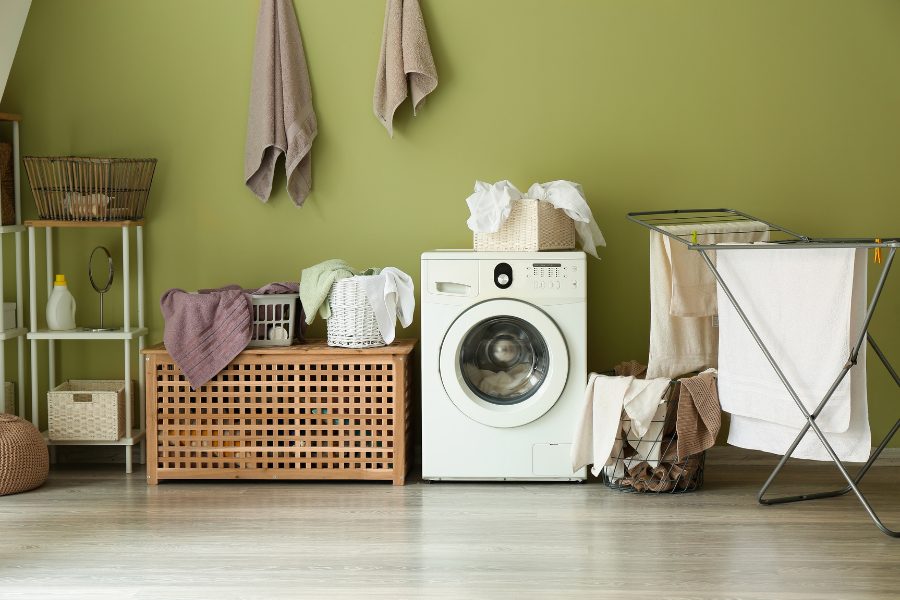 Small space with terracotta color drenching